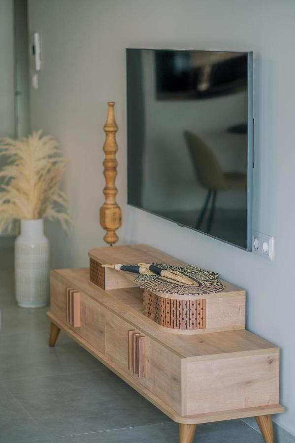 Hama Luxury Seaside Apartments Corinth エクステリア 写真
