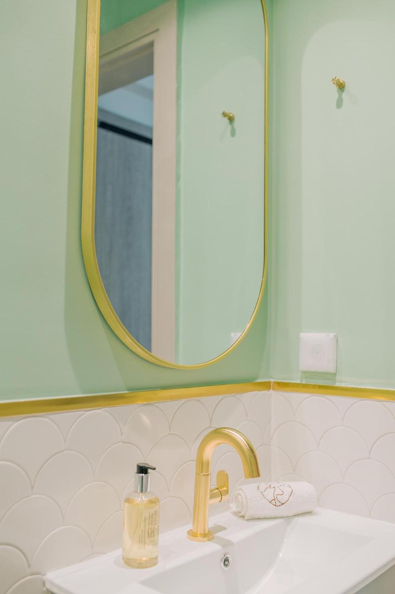 Hama Luxury Seaside Apartments Corinth エクステリア 写真