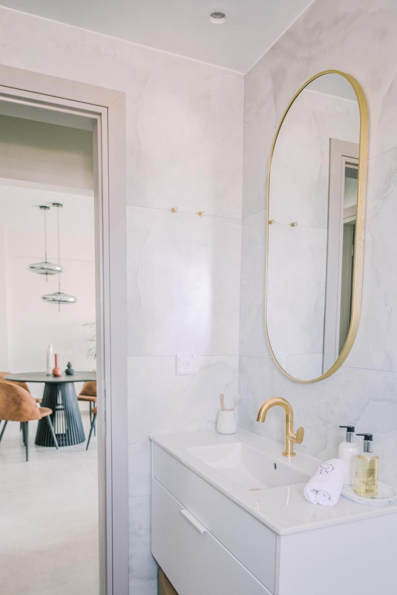 Hama Luxury Seaside Apartments Corinth エクステリア 写真