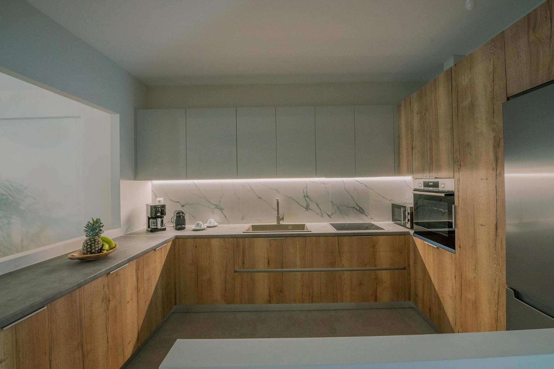 Hama Luxury Seaside Apartments Corinth エクステリア 写真
